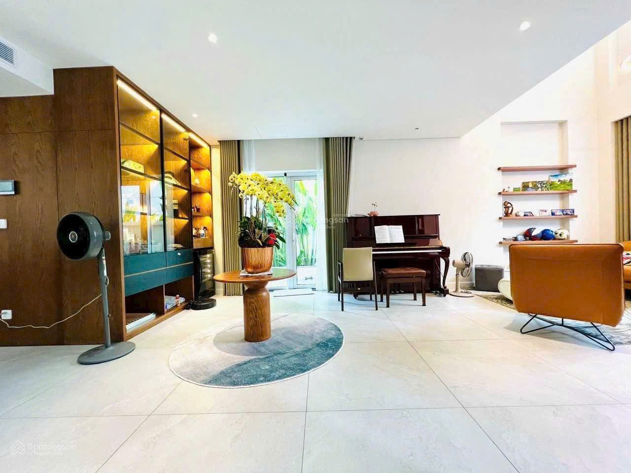 Cần bán Biệt thự Phường Thảo Điền, Quận 2, Diện tích 299m², Giá 83 Tỷ 6