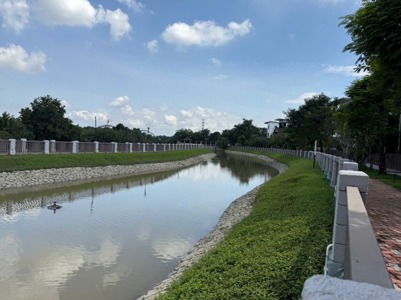 Cần bán Biệt thự Quận 9, Hồ Chí Minh, Diện tích 692m², Giá 100 Tỷ