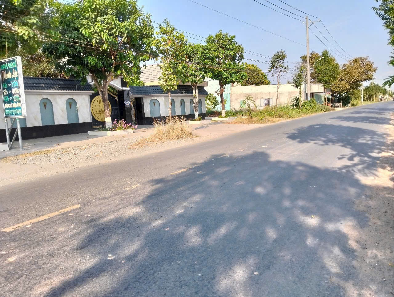 Bán 750m2 đất vườn mặt tiền Ba Sa Gò Mối ,  xã Đức Lập Hạ giá 4,4 tỷ 2