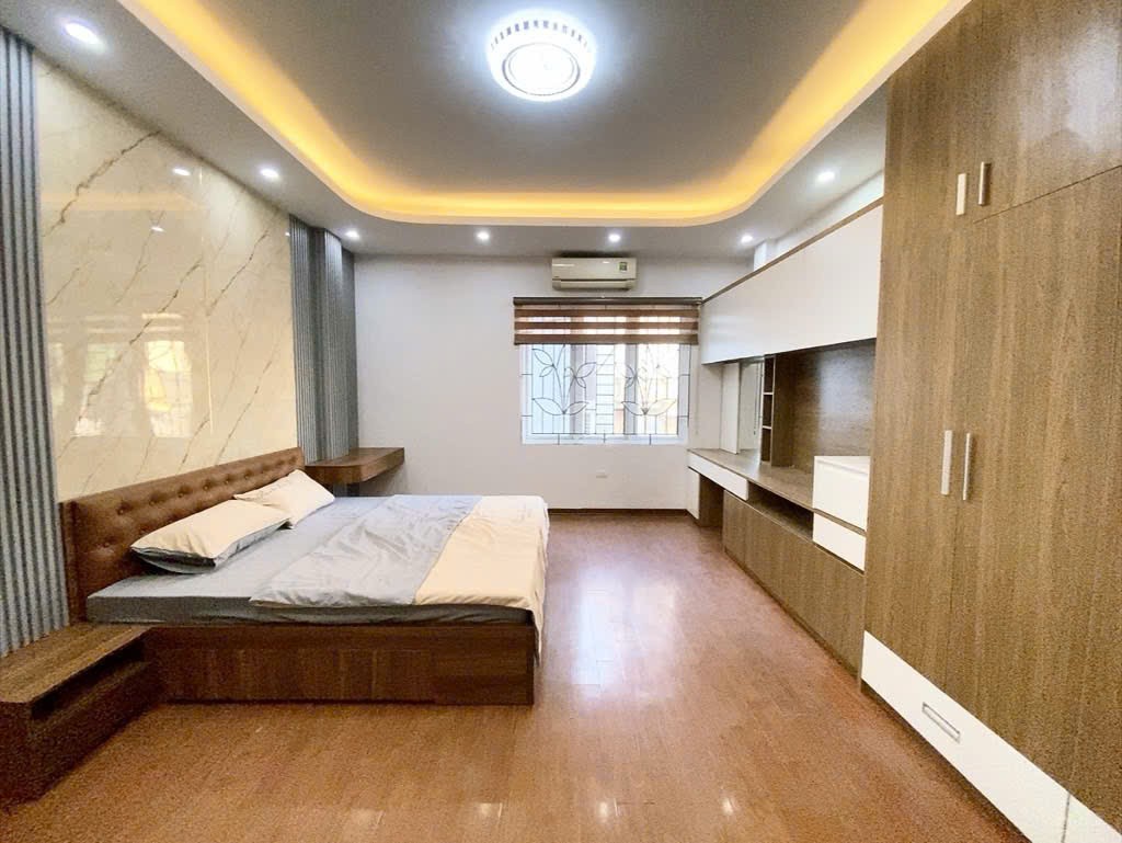 ĐA SỸ KIẾN HƯNG 32M _ 5 TẦNG FULL NỘI THẤT _NGÕ THÔNG _15M ÔTÔ TRÁNH _VIEW KĐT LUXURY NHỈNH 8 TỶ _ 3