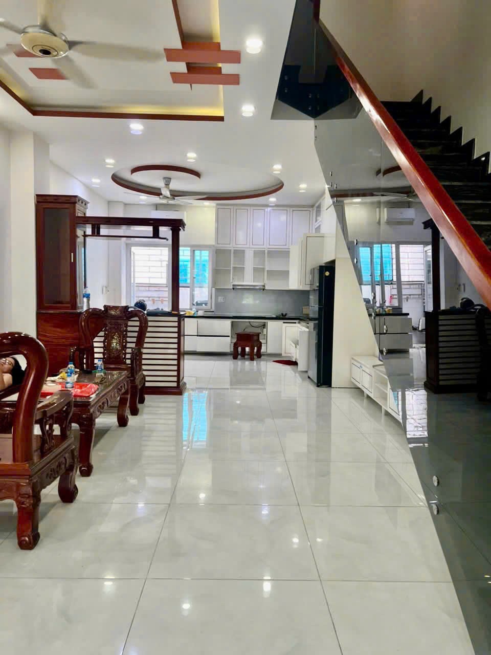 Cho thuê Nhà mặt tiền Phường Phú Hữu, Quận 9, Diện tích 100m², Giá 15 Triệu/tháng 9