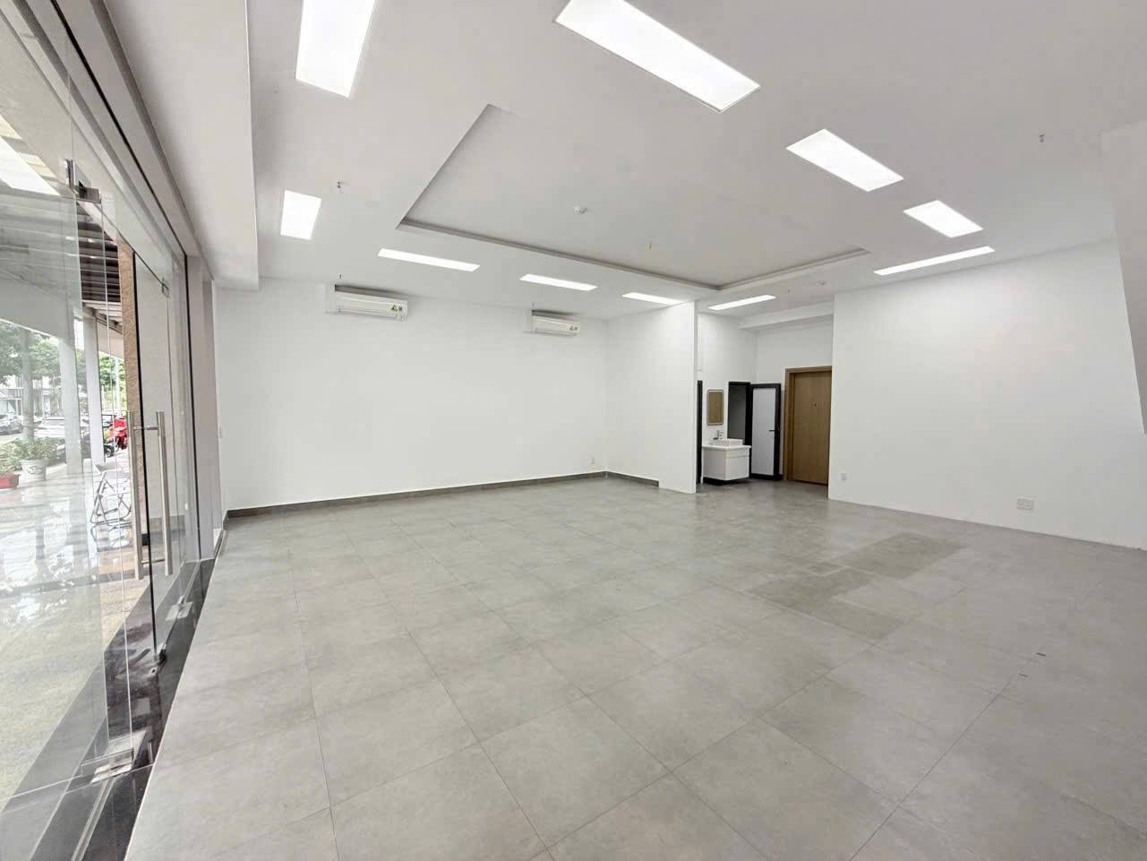 Cho thuê  Mặt bằng Phường Thủ Thiêm, Quận 2, Diện tích 270m², Giá 91 Triệu/tháng 2