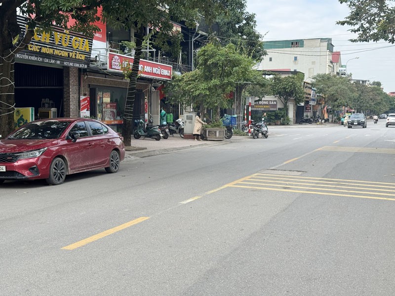 Bán Đất Mặt Phố Nguyễn Khiêm Ích, Trâu Quỳ 140m2 - MT 7m, Kinh Doanh Đỉnh, Sổ Đỏ CC