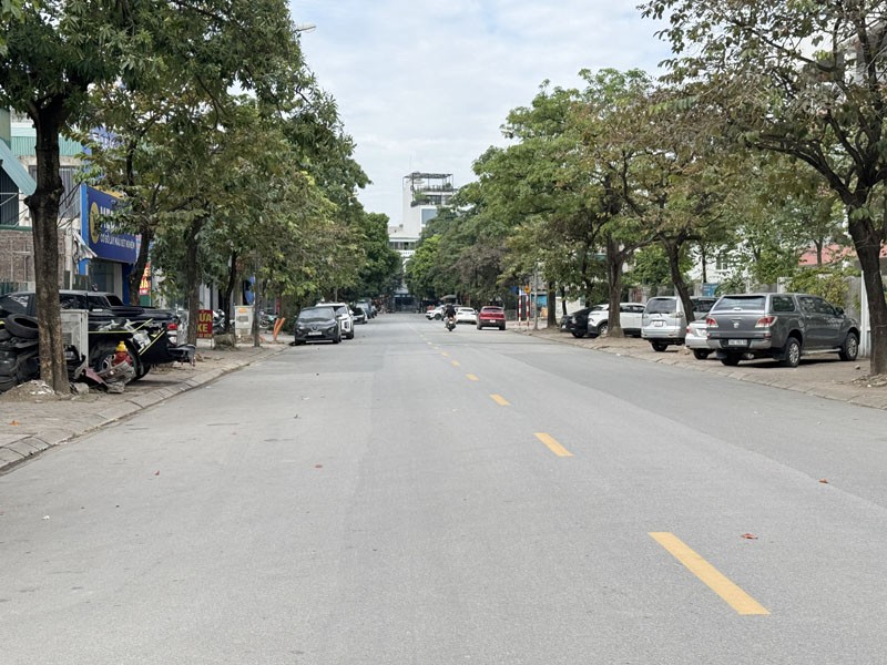 Bán Đất Mặt Phố Nguyễn Khiêm Ích, Trâu Quỳ 140m2 - MT 7m, Kinh Doanh Đỉnh, Sổ Đỏ CC 2