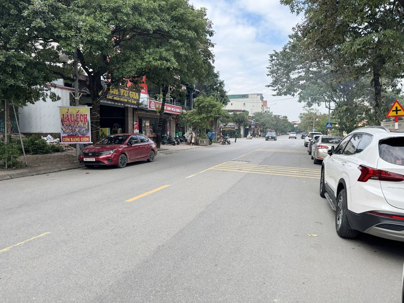 Bán Đất Mặt Phố Nguyễn Khiêm Ích, Trâu Quỳ 140m2 - MT 7m, Kinh Doanh Đỉnh, Sổ Đỏ CC 4