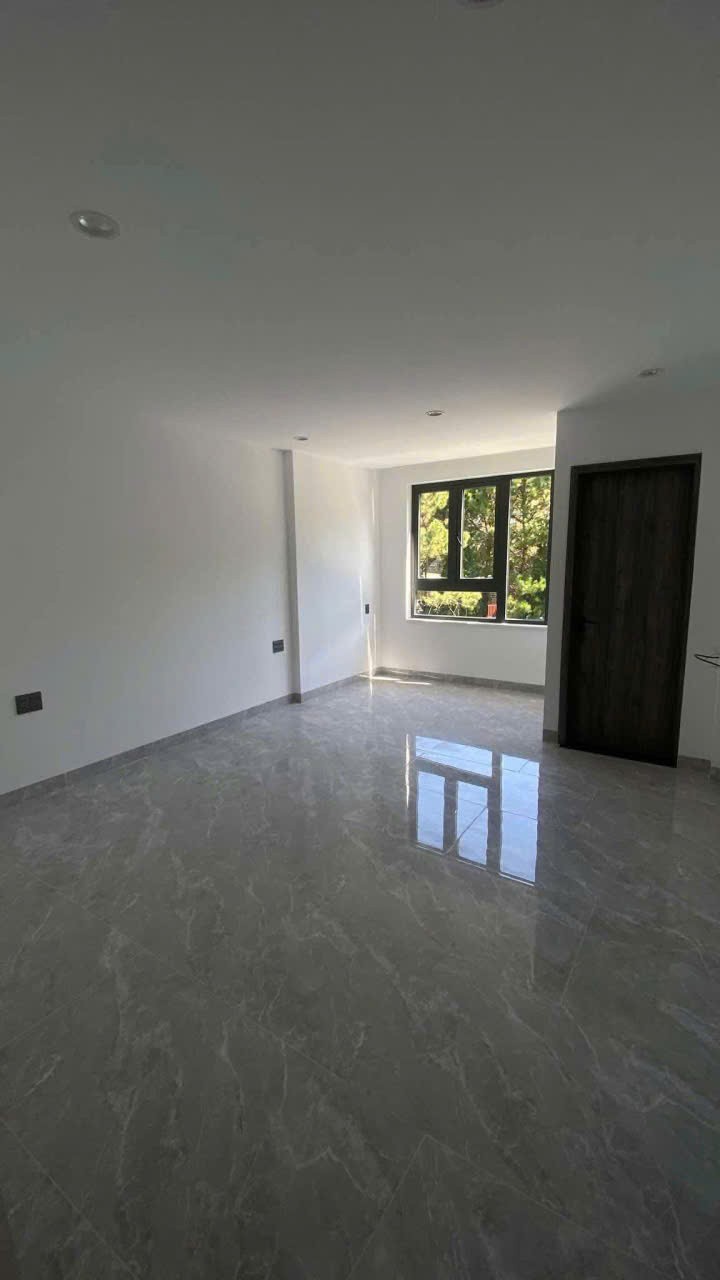 CHO THUÊ NHÀ NGUYÊN CĂN XÂY MỚI – MẶT TIỀN TRẦN BÌNH TRỌNG, P. CAM LY ĐÀ LẠT 2