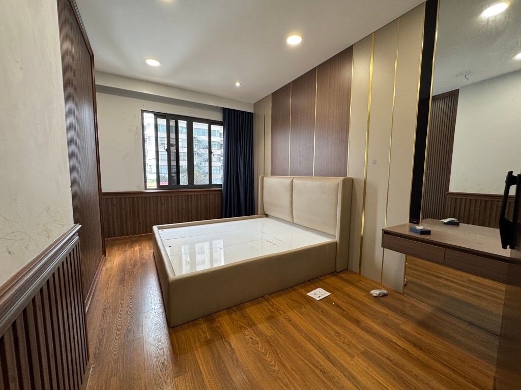 DUY NHẤT NHÀ BÁN BẾN VÂN ĐỒN- XE HƠI ĐẬU CỬA- LƯU THÔNG KHÁNH HỘI- HOÀNG DIỆU GẦN TRƯỜNG ĐẠI HỌC 4