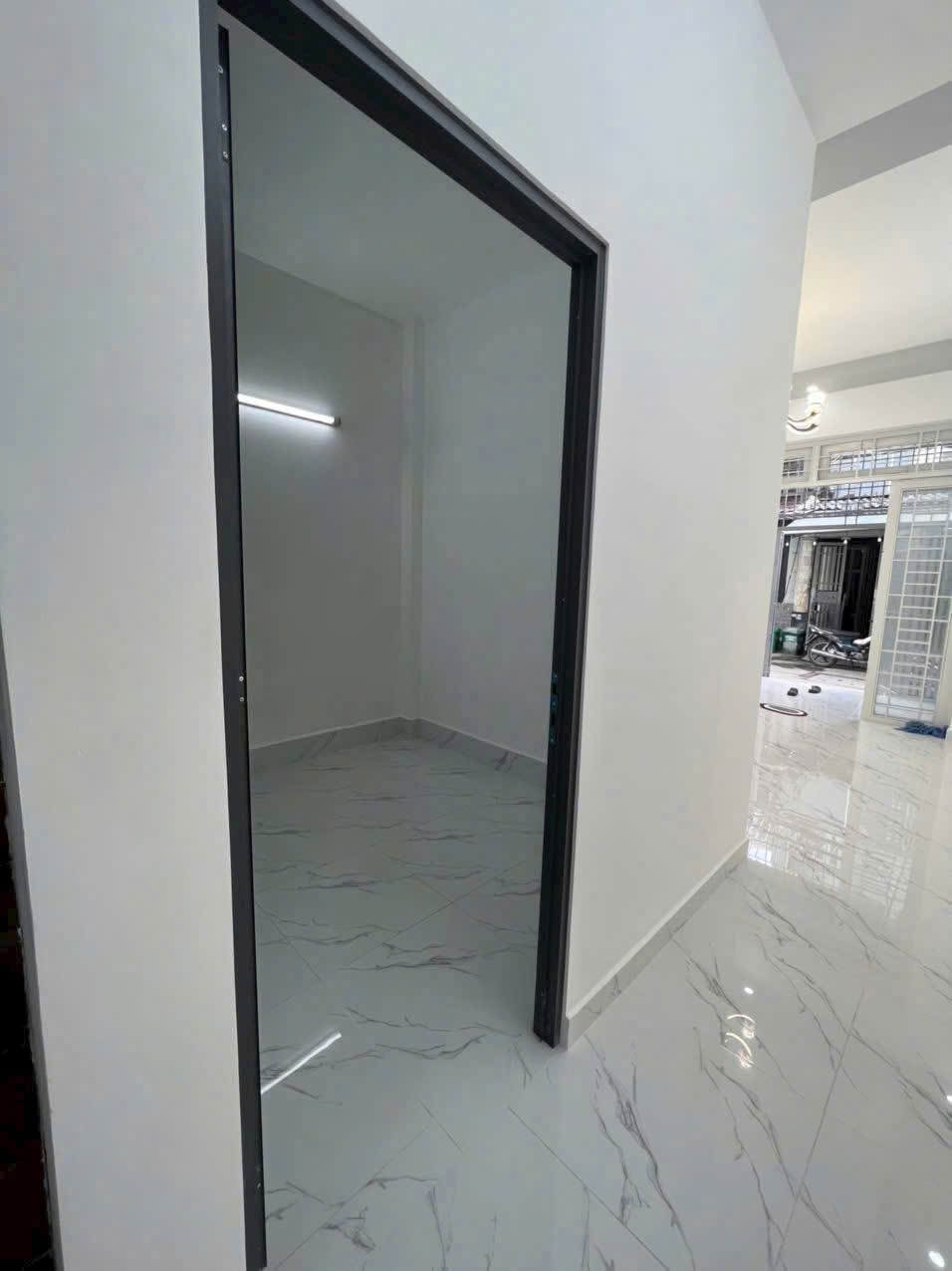 Bàn nhà hẻm 143 Liên Khu 5-6, BHH B dt 56m2 1 lầu 3pn 2wc giá 4,35 tỷ 2