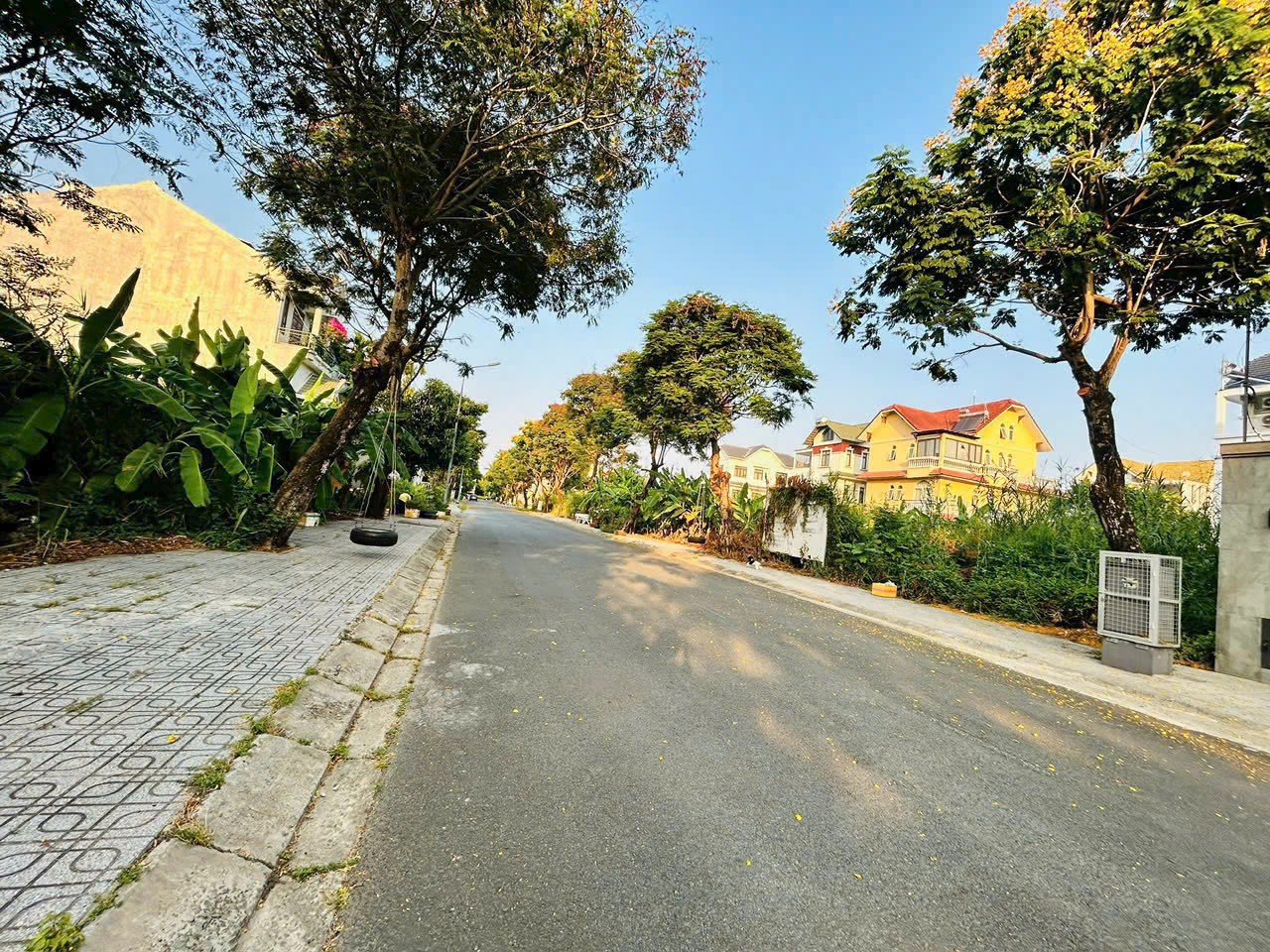 Cho thuê Nhà mặt tiền Phường Phước Long B, Quận 9, Diện tích 180m², Giá 30 Triệu/tháng 2