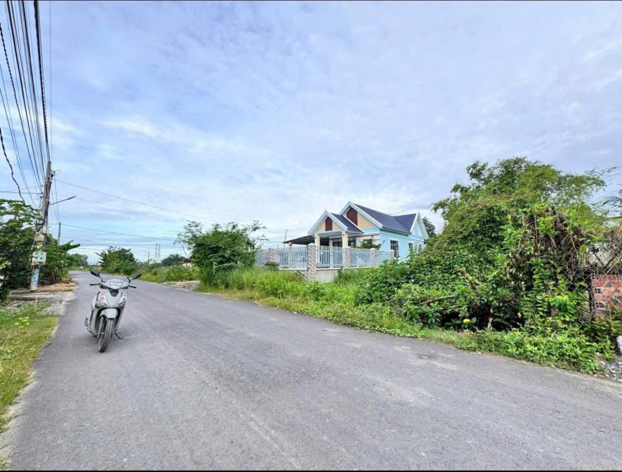 Bán đất thổ cư mặt tiền đường nhựa Út An, thị trấn Đức Hòa dt 120m2 giá 1,4 tỷ