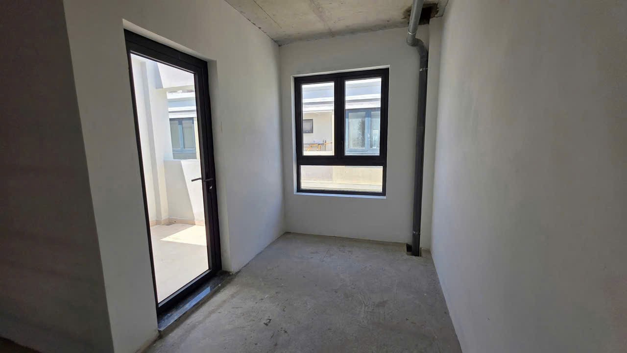 Cần bán Nhà mặt tiền Phường Phú Hữu, Quận 9, Diện tích 90m², Giá 16.5 Tỷ