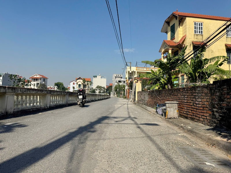 Cần bán 360m2 đất xóm 6 Đông Dư - Bát Tràng. View hồ sạch sẽ thoáng mát, phù hợp làm nhà vườn 3