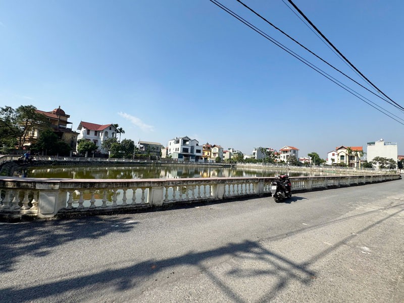 Cần bán 360m2 đất xóm 6 Đông Dư - Bát Tràng. View hồ sạch sẽ thoáng mát, phù hợp làm nhà vườn 4