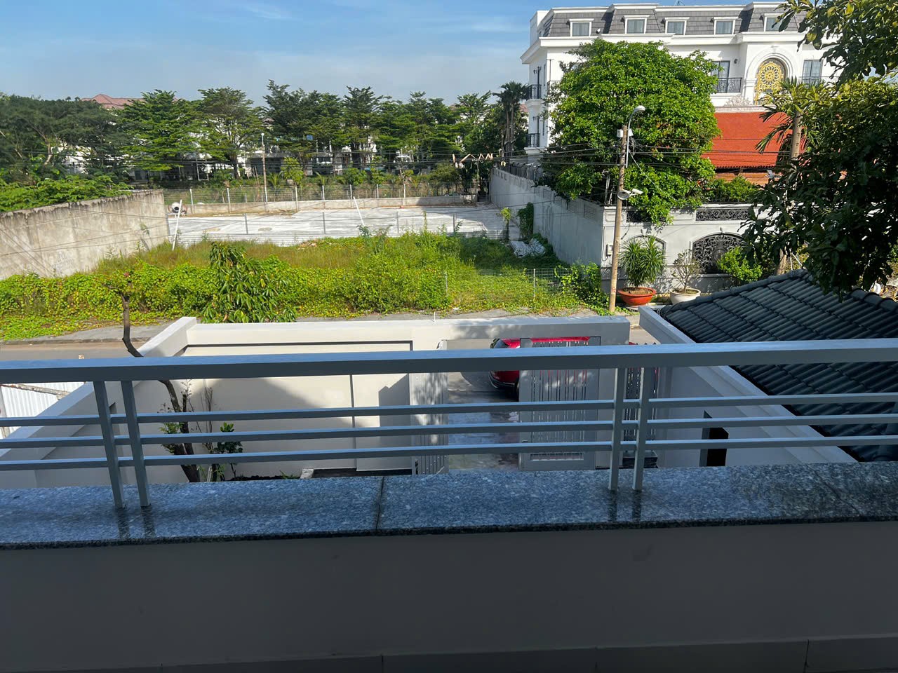 Cho thuê Biệt thự Phường Phú Hữu, Quận 9, Diện tích 360m², Giá 037 Triệu/tháng 24