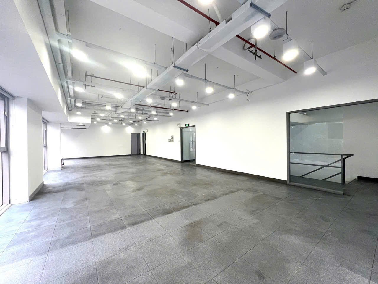 Cho thuê Nhà mặt tiền Phường Thủ Thiêm, Quận 2, Diện tích 398m², Giá 0148 Triệu/tháng 2