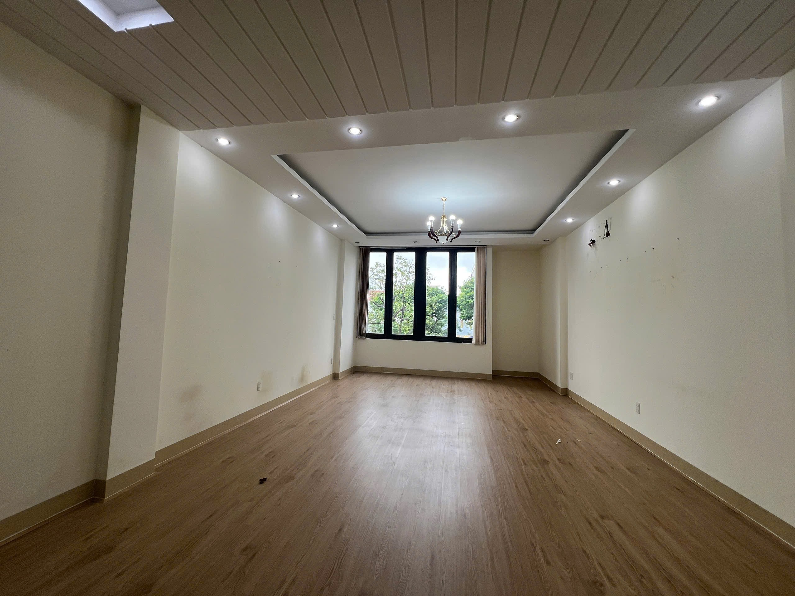 cho thuê nhà đường 30 tháng 4 đà nẵng mặt tiền nguyên căn chính chủ dt 165 m2 5