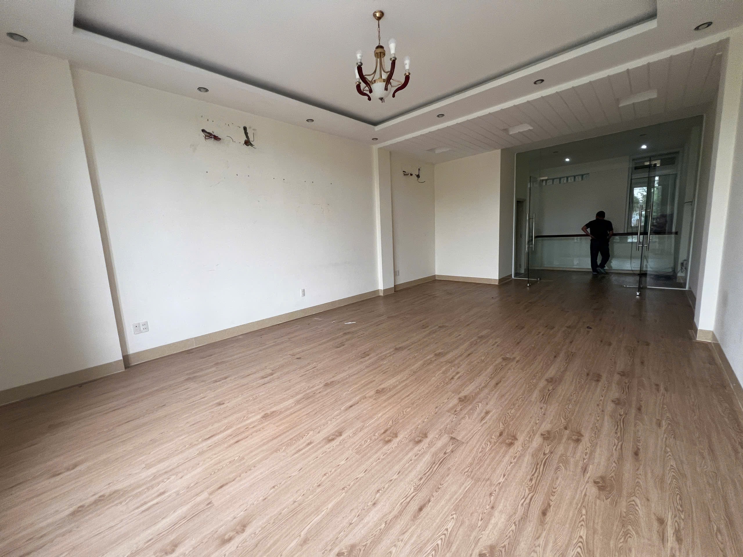 cho thuê nhà mặt tiền đường 30/4 hải châu đà nẵng 3  tầng diện tích 160m2 5