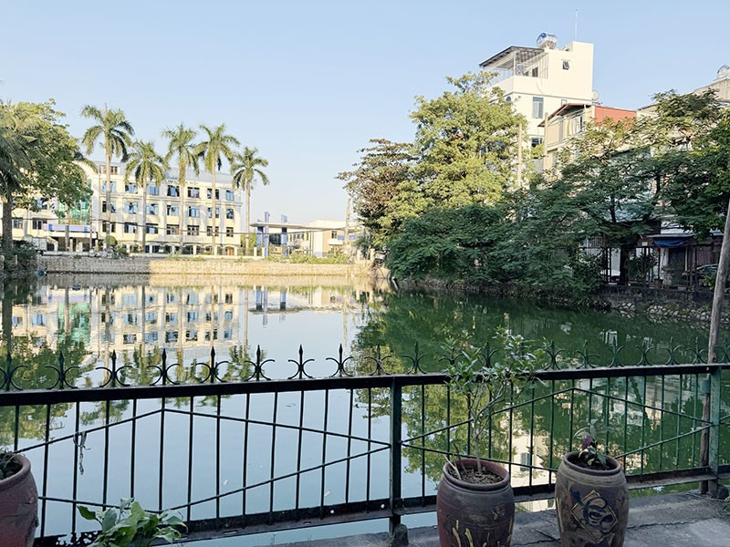 Cần bán 72m2 nhà 3 tầng view hồ Đức Giang. Đường rộng 5m ô tô ra vào thoải mái 5