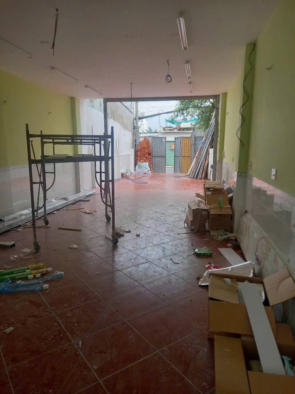 BÁN NHÀ 2 TẦNG (5.3x28) MẶT TIỀN THỚI TAM THÔN 6 – TRUNG TÂM HÓC MÔN 4