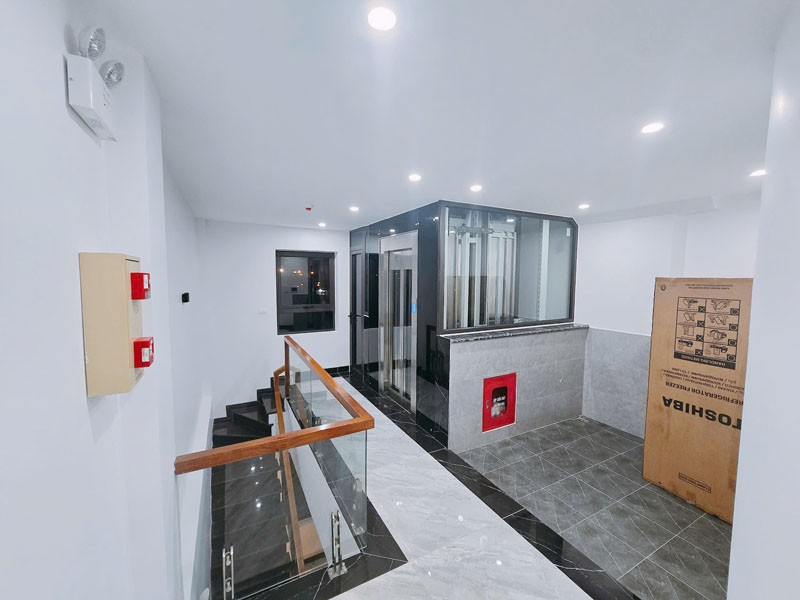 Cần bán 85m2 nhà 8 tầng, thang máy 650kg, có hệ thống PCCC tại Khu 918 Phúc Đồng - Long Biên 9