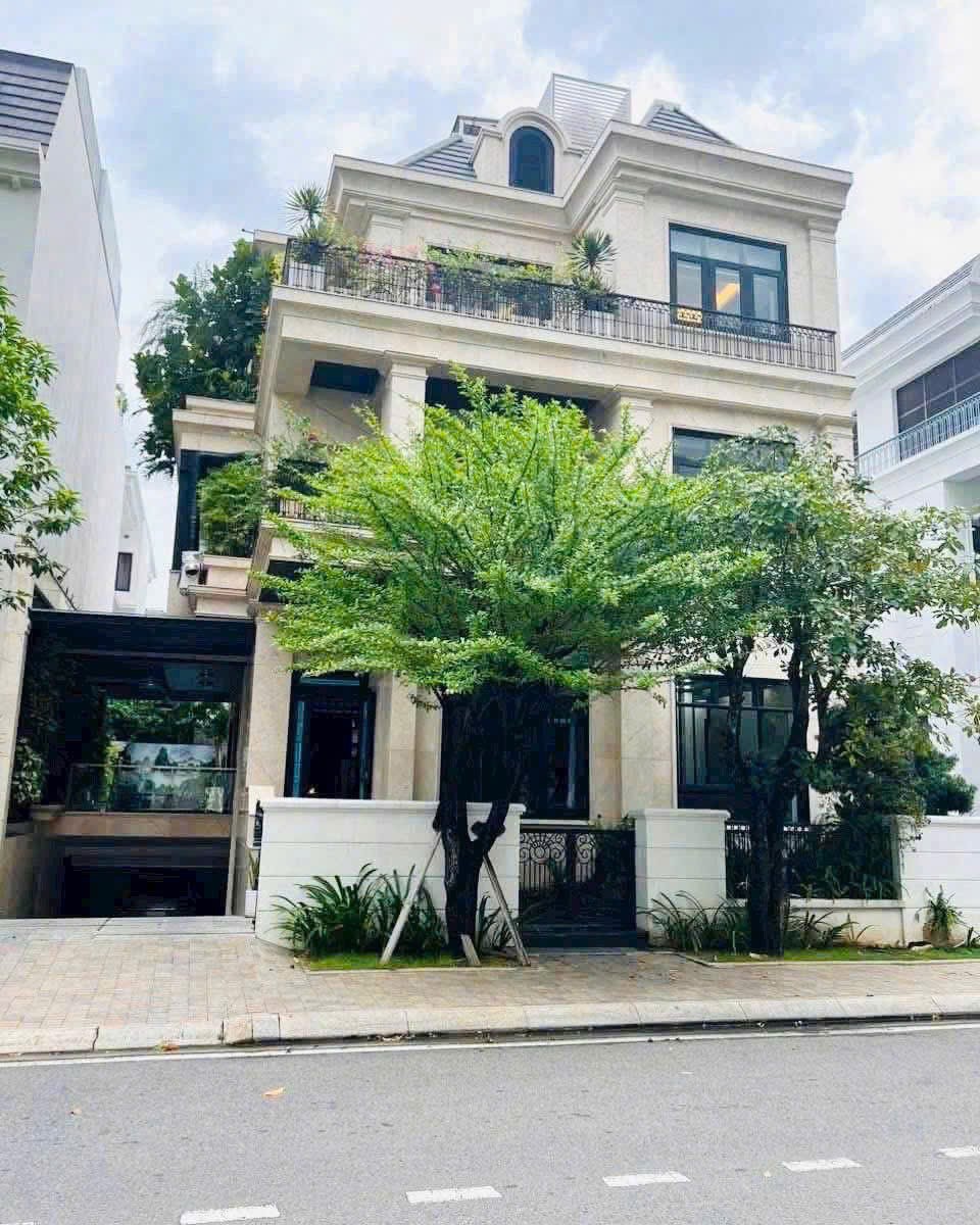 Cho thuê Nhà mặt tiền Quận 2, Hồ Chí Minh, Diện tích 250m², Giá 200 Triệu/tháng