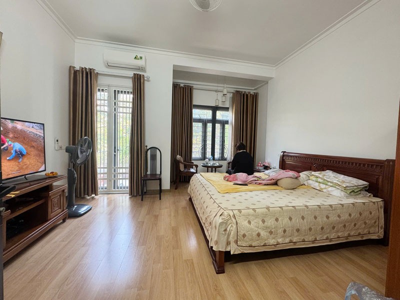 Bán 75m2 nhà 5 tầng khu đấu giá Giang Biên, Phúc Lợi - Sát Trường Học, Chợ - Thích Hợp VP 2