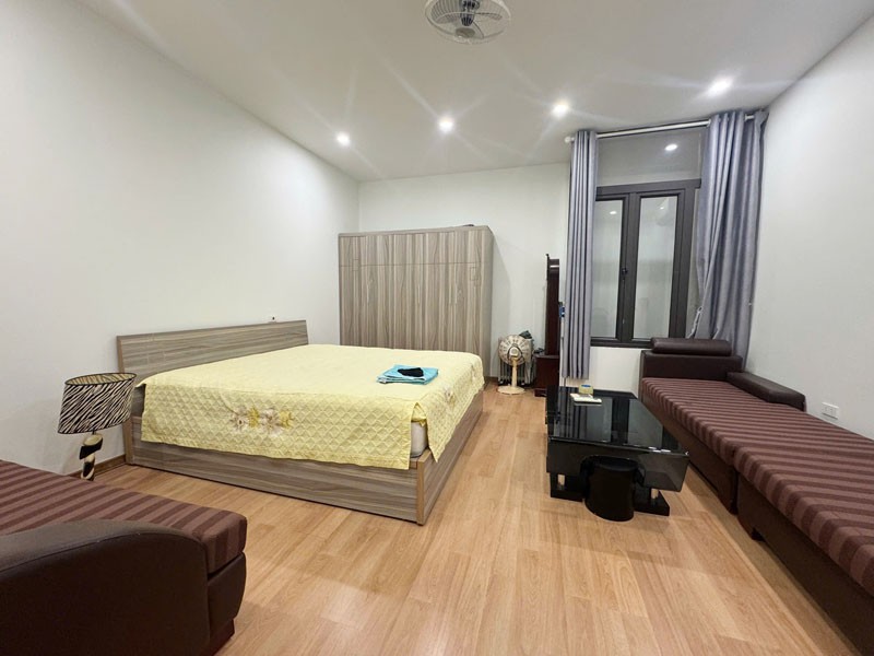 Bán 75m2 nhà 5 tầng khu đấu giá Giang Biên, Phúc Lợi - Sát Trường Học, Chợ - Thích Hợp VP 3