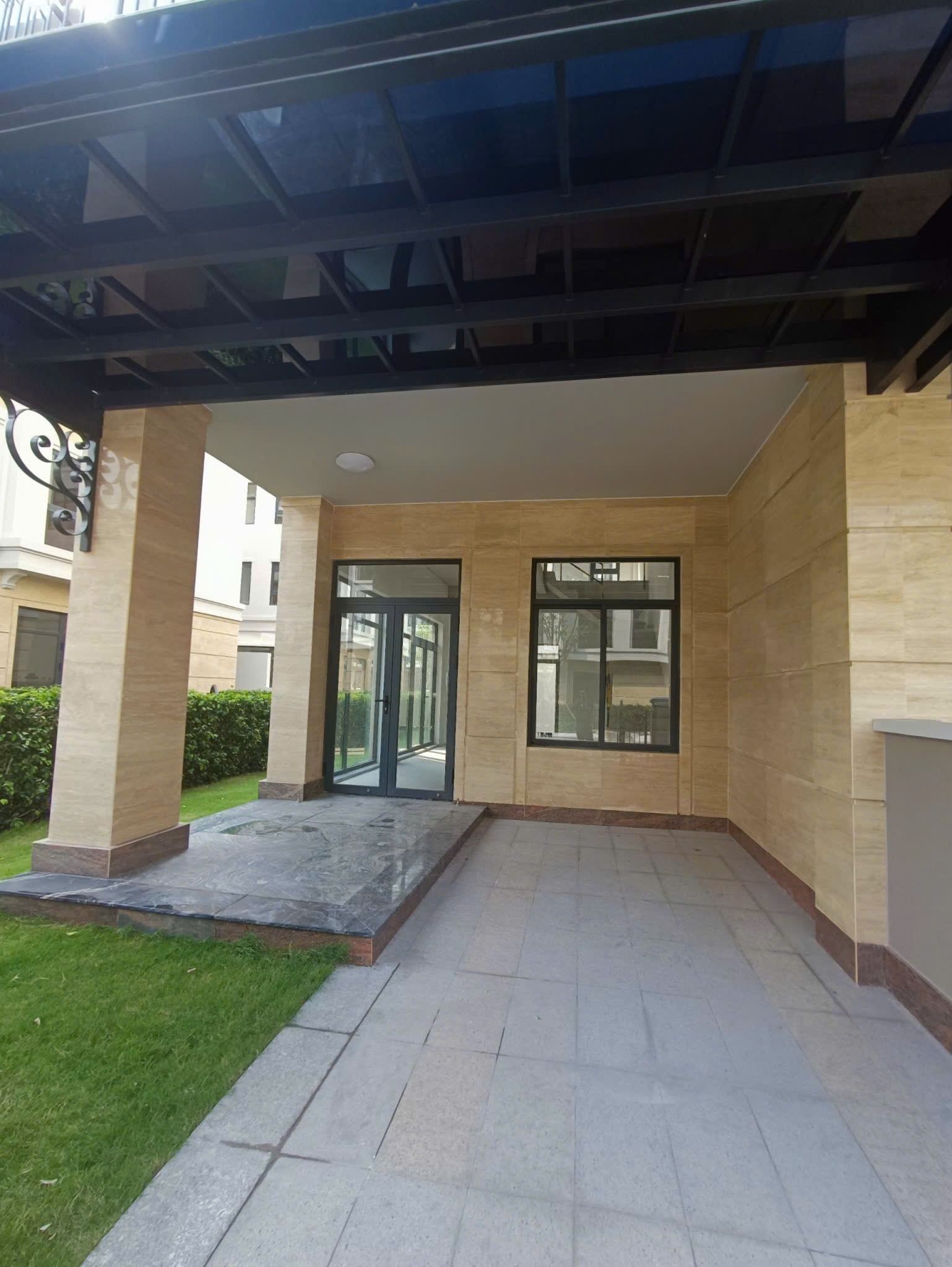 Cần bán Nhà mặt tiền Phường Phú Hữu, Quận 9, Diện tích 129m², Giá 024.2 Tỷ 3