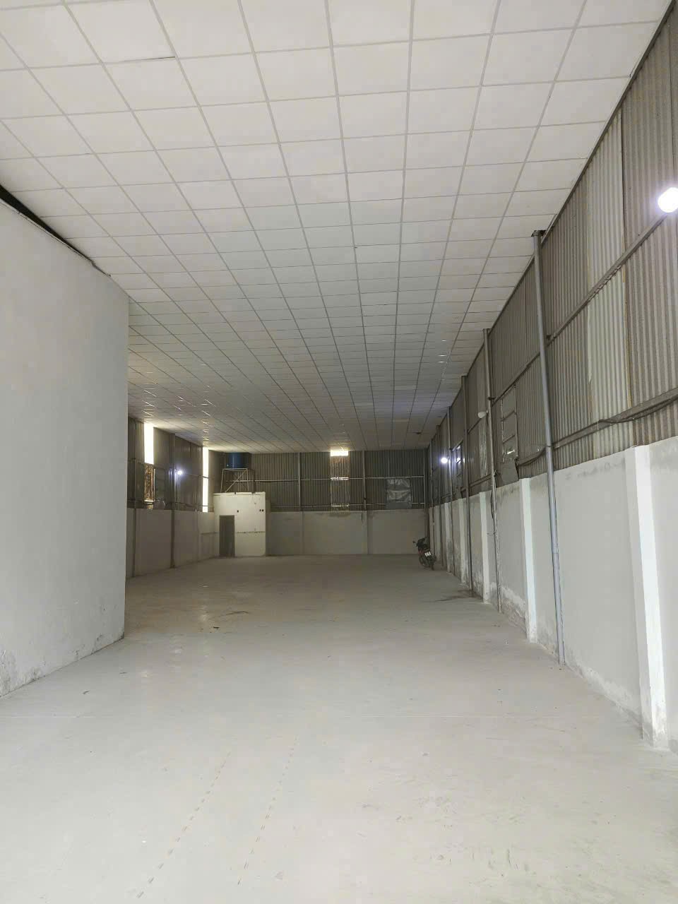 Bán nhà kho mt đường nhựa Mỹ Hạnh Nam, Đức Hòa dt 400m2 full thổ giá 8 tỷ