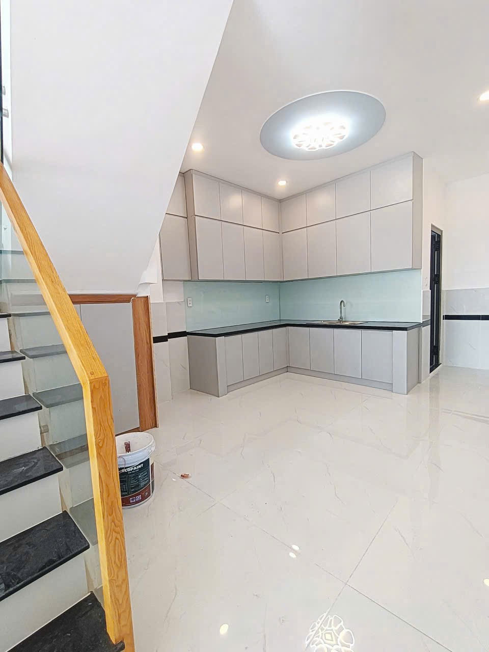 Bán 2 căn nhà phố kdc Cát Tường Phú Sinh, xã Mỹ Hạnh Bắc dt 54m2 2 lầu 3pn 3wc giá 2,28 tỷ / 1 căn 5