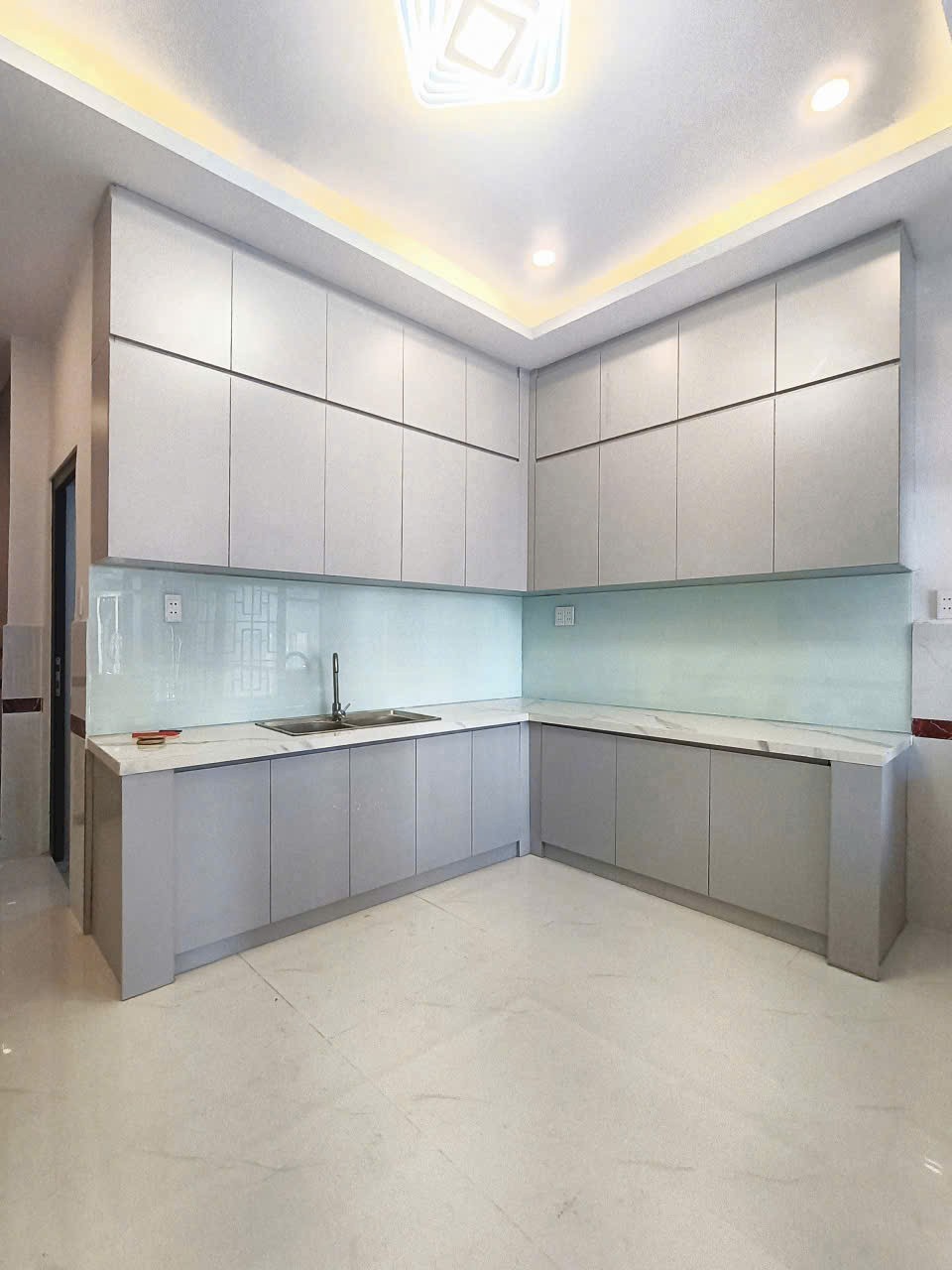 Bán 2 căn nhà phố kdc Cát Tường Phú Sinh, xã Mỹ Hạnh Bắc dt 54m2 2 lầu 3pn 3wc giá 2,28 tỷ / 1 căn 7