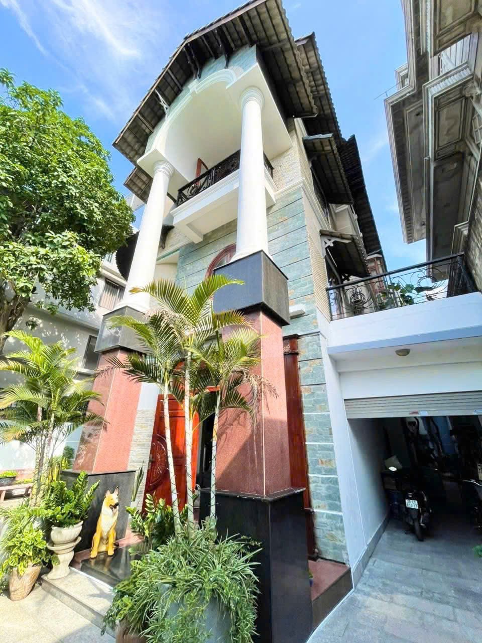 Cho thuê Biệt thự Phường Phú Thuận, Quận 7, Diện tích 300m², Giá 50 Triệu/tháng