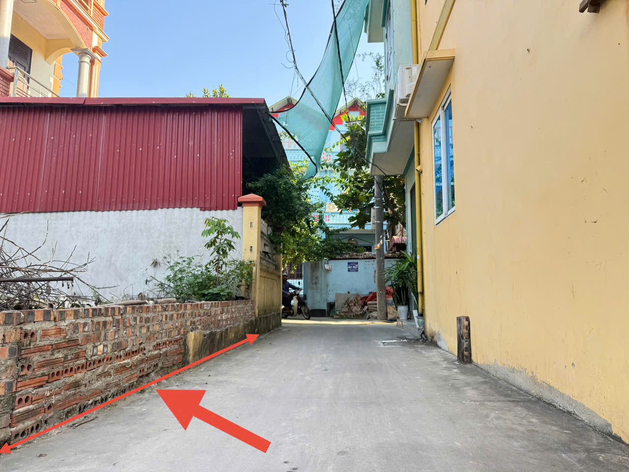 Bán đất thôn Chi Đông 2, xã Quang Minh. Đất vuông vắn, oto đỗ. Thoáng 2 mặt trước – sau 2