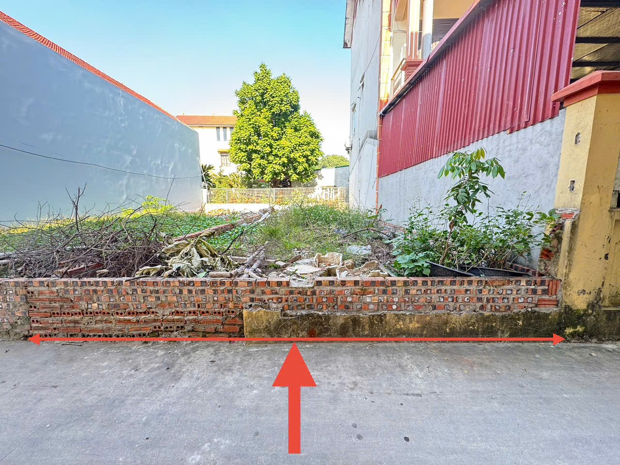 Bán đất thôn Chi Đông 2, xã Quang Minh. Đất vuông vắn, oto đỗ. Thoáng 2 mặt trước – sau 3