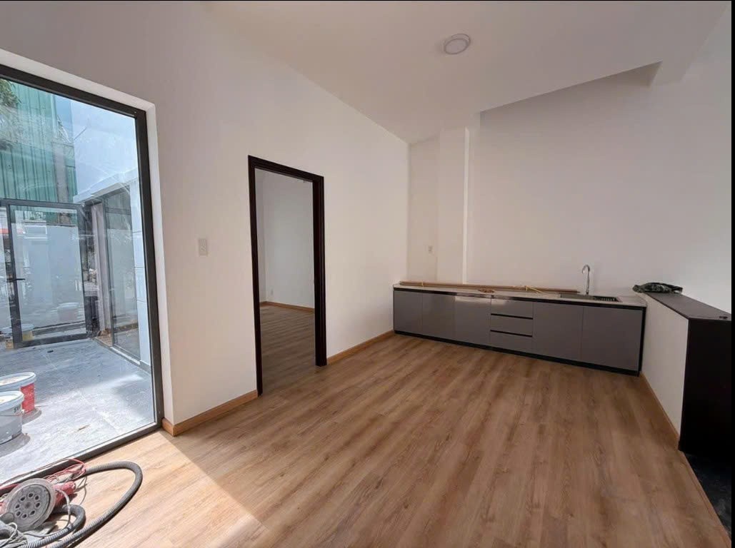 Cho thuê Nhà mặt tiền Quận 9, Hồ Chí Minh, Diện tích 160m², Giá 22 Triệu/tháng 4