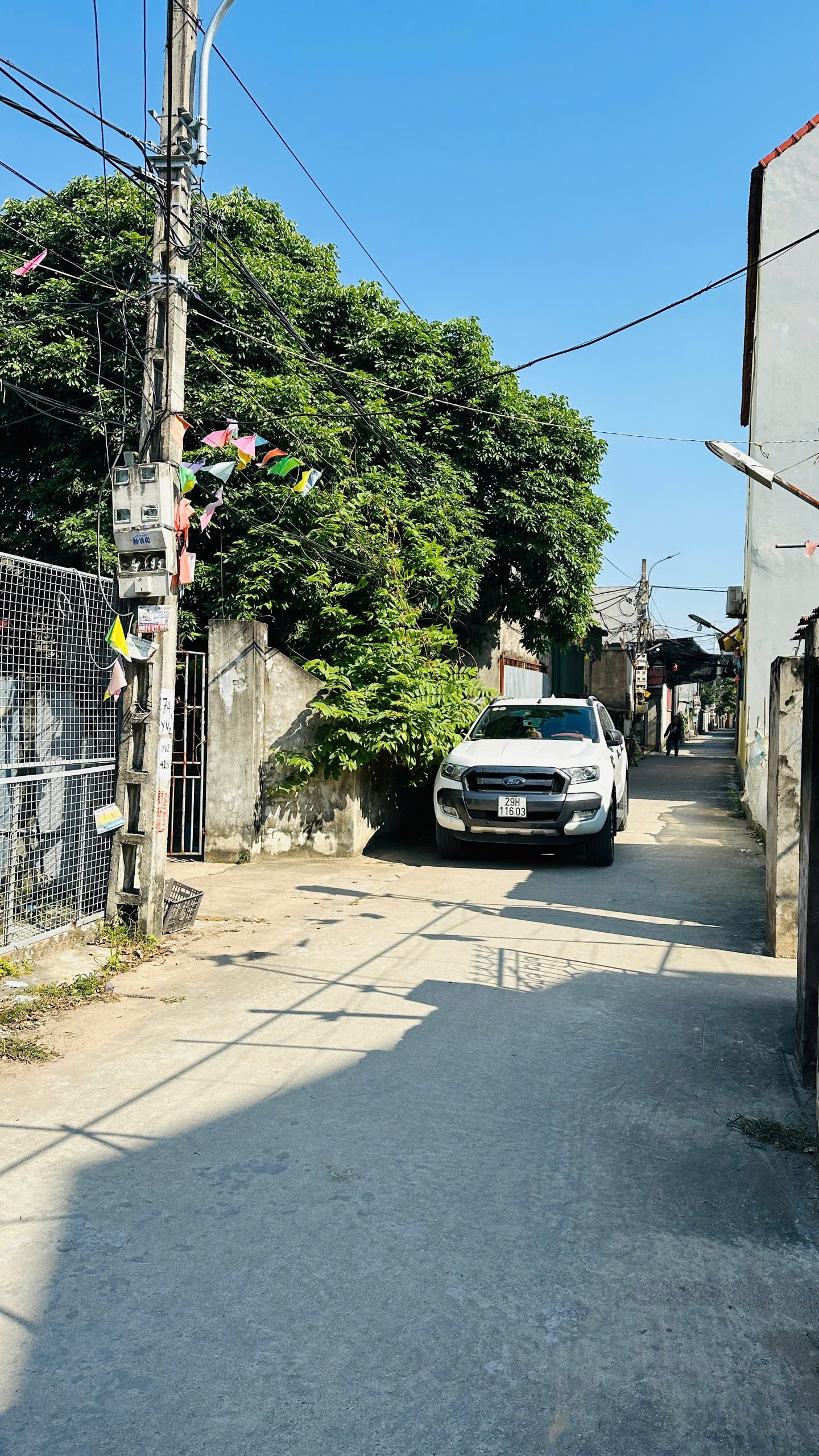 B.án Mảnh Đất Đường Ô tô Tải Tránh Gần Chợ - Gần 62m - Ô tô Tránh - Kinh Doanh - Mê Linh Hà Nội -