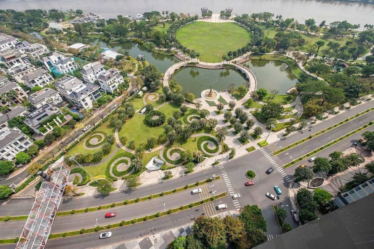 Cần bán Nhà mặt tiền Phường Phú Hữu, Quận 9, Giá 21 Tỷ