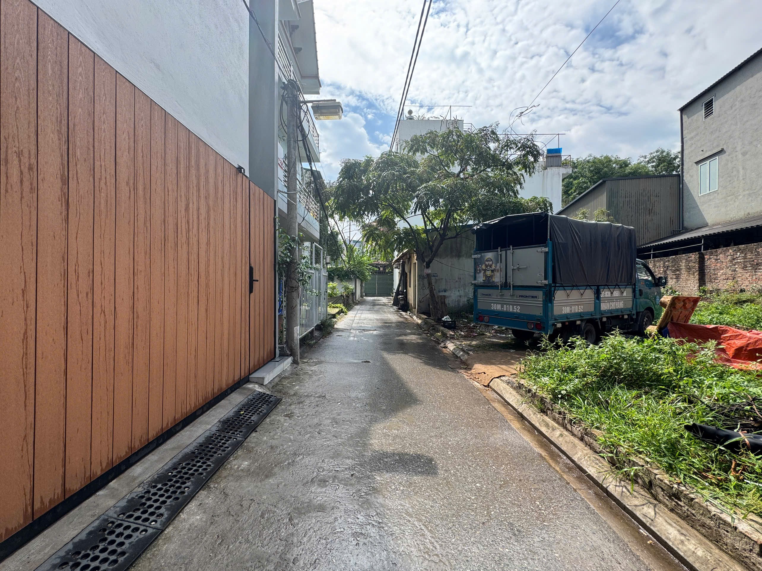 Nhà 3 tầng Cự Khối 95,7m2 - Mặt tiền rộng, đường ô tô, nơi an cư lý tưởng 3