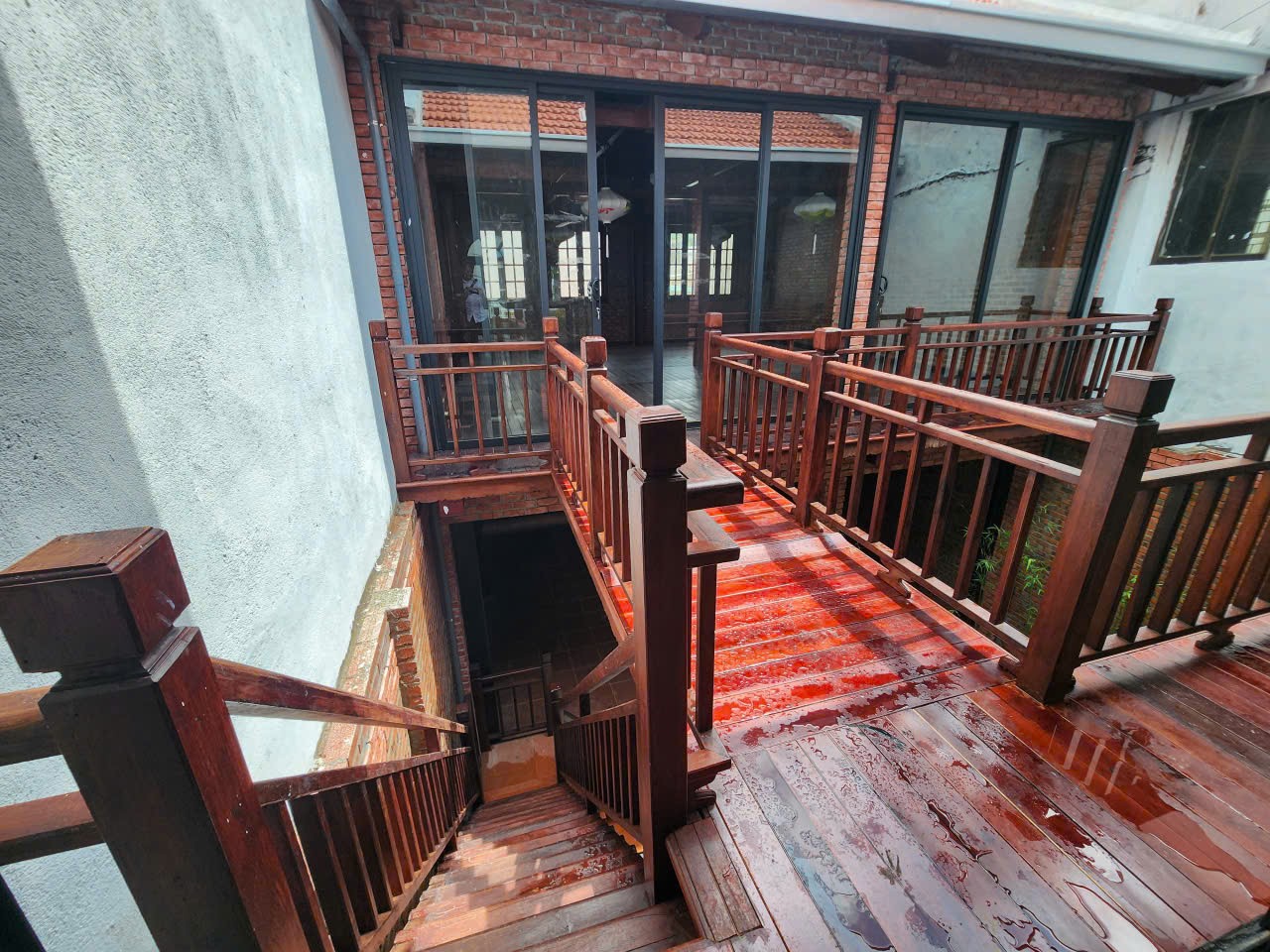 Nhà cho thuê Chính Hữu Đà Nẵng nguyên căn lô đôi 2 tầng diện tích 170m² gần biển 4