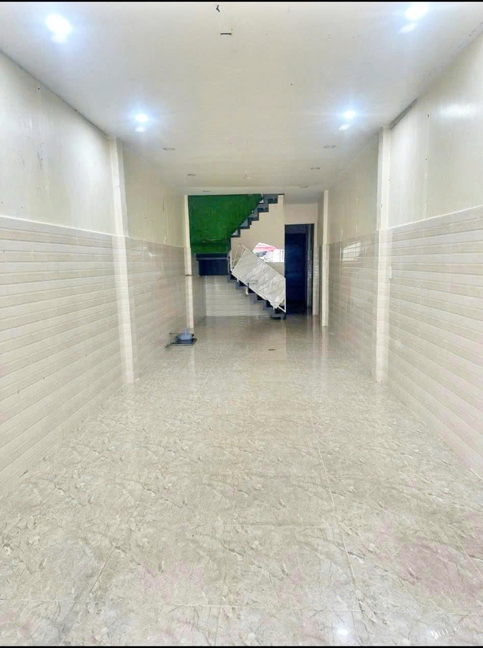 Cho thuê nhà nguyên căn 2 phòng ngủ có mặt bằng kinh doanh mặt tiền Phan Đình Phùng Phường 2 Đà