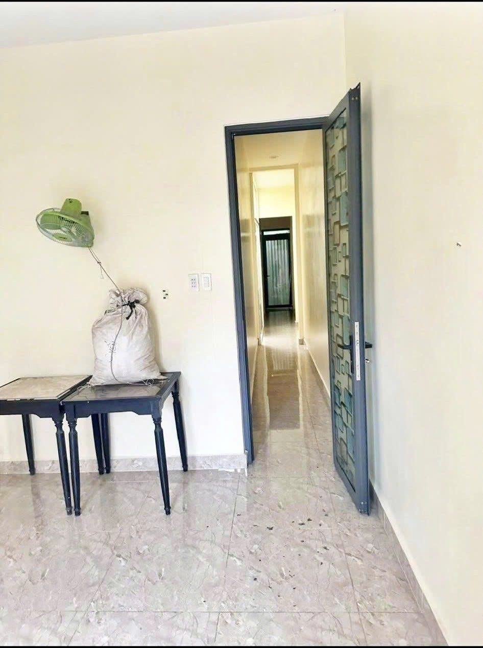 Cho thuê nhà nguyên căn 2 phòng ngủ có mặt bằng kinh doanh mặt tiền Phan Đình Phùng Phường 2 Đà 3