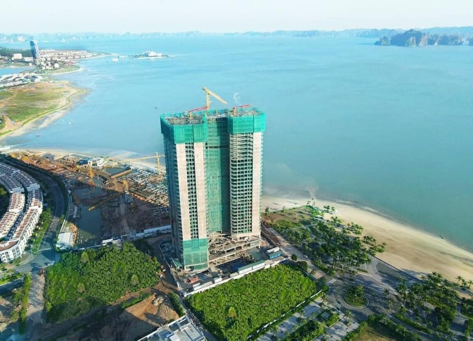 Chỉ từ 600 Triệu. Sở hữu Căn Hộ Ala Carte View Vịnh, sát INTERCONAL , cạnh HABOR BAY. 10 Căn Đầu Chiết Khấu 1 cây Vàng .Hỗ trợ Lãi Suất 0% đến khi nhận nhà. Liên hệ PKD: 0888766676 2