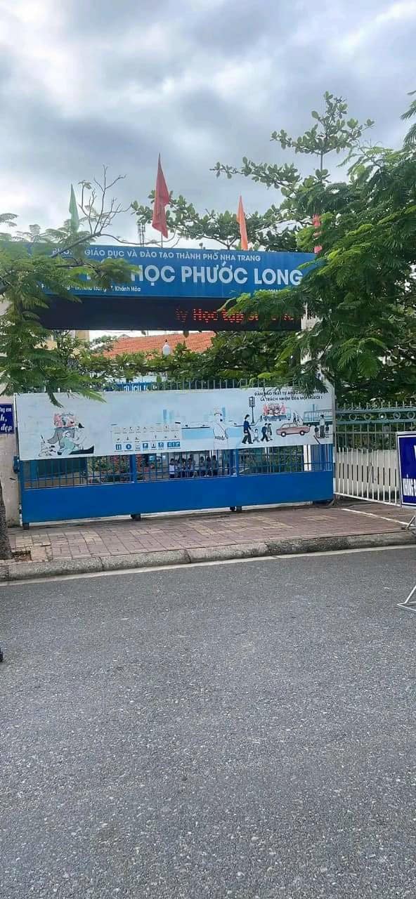 Bán nhà Phước Long, Nha Trang, DT 40,6m2, Giá 2 tỷ, phù hợp cho vợ chồng trẻ mới cưới 2