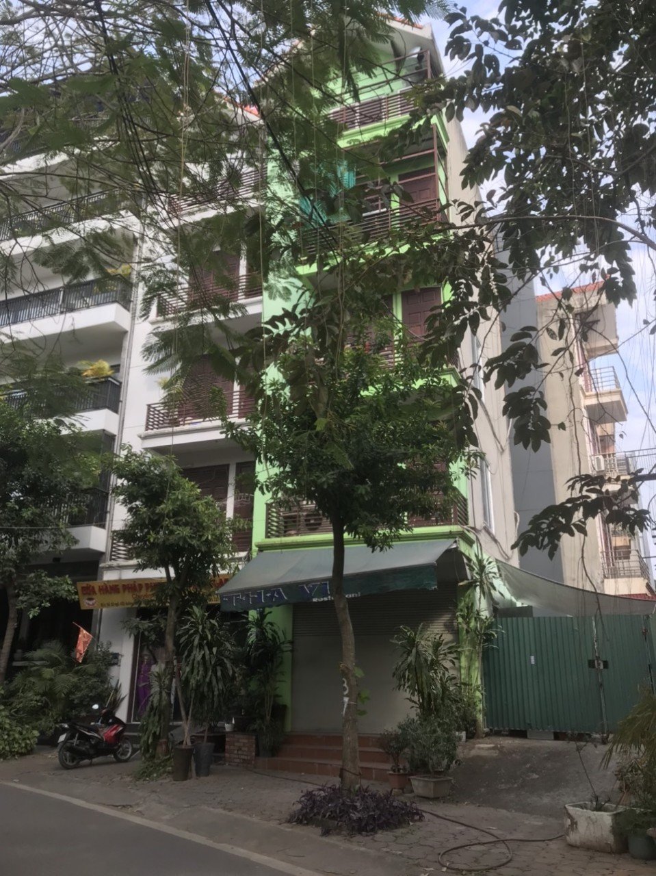 Cho thuê nhà riêng đường Trịnh Công Sơn, DT 65m x 5 tầng, MT 5m nội thất cơ bản. Giá 20tr. 1