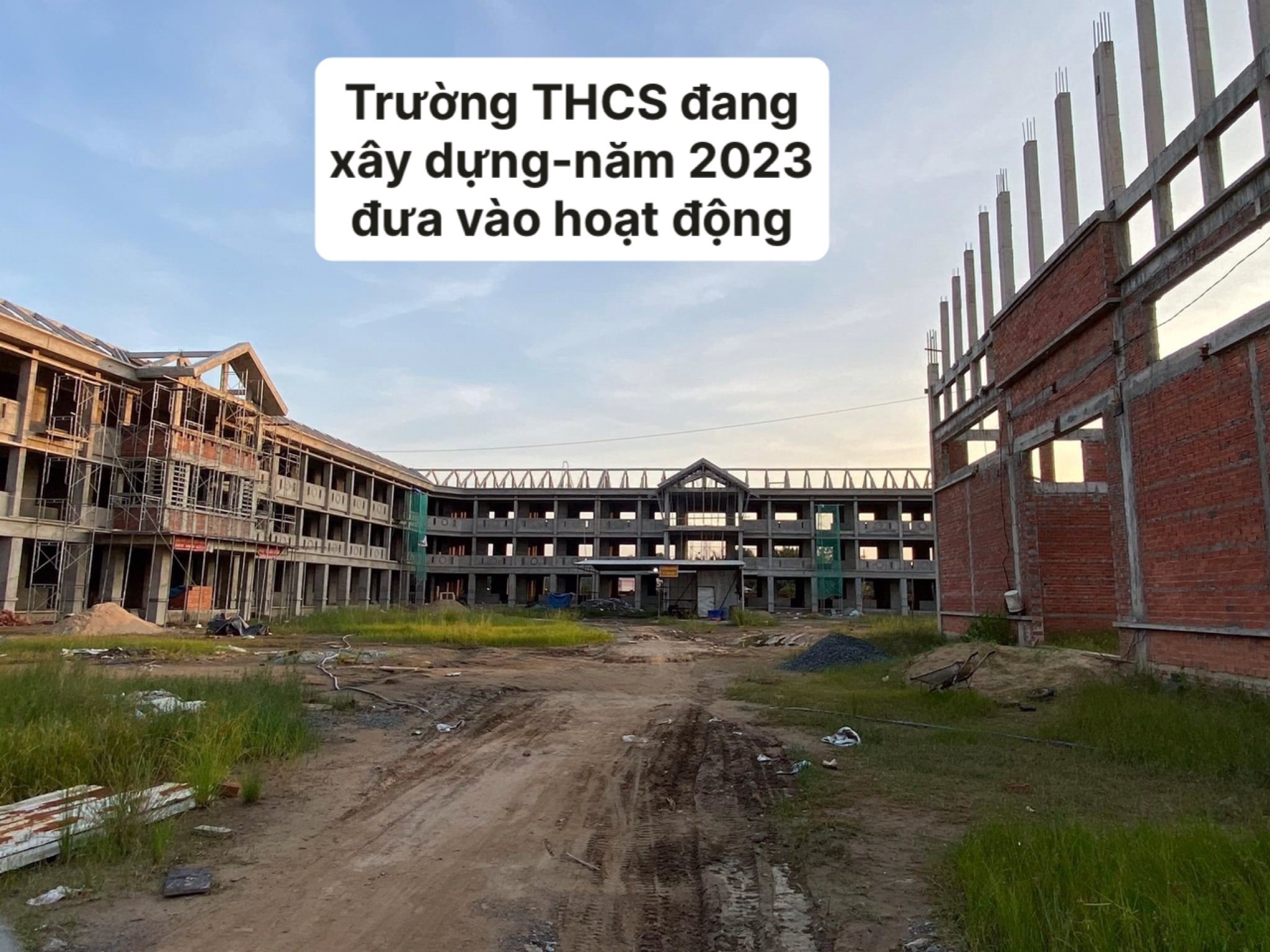 Bán Nền Đất Mặt Tiền Chợ Đường Xuống Trường THCS Huyện Thạnh Phú Sổ Hồng Sẵn 3