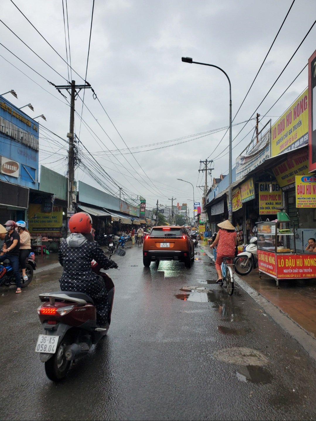 Đất nền chợ Phú Phong - mặt tiền đường Phan Đình Giót, DT 100m2, Sổ sẵn 2
