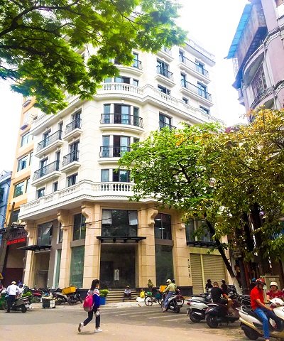 Cho thuê building MP Trần Xuân Soạn, DT 230m x 8T + 2 hầm, MT 12m, PCCC, thang máy, 500tr