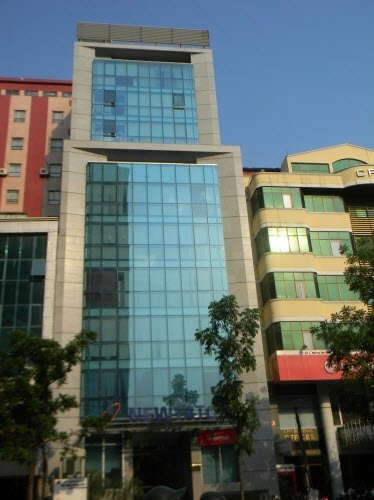 Cho thuê tòa building Đường Láng Hạ, DT 150m x 6 tầng, MT 10m, PCCC, thang máy, giá 200tr