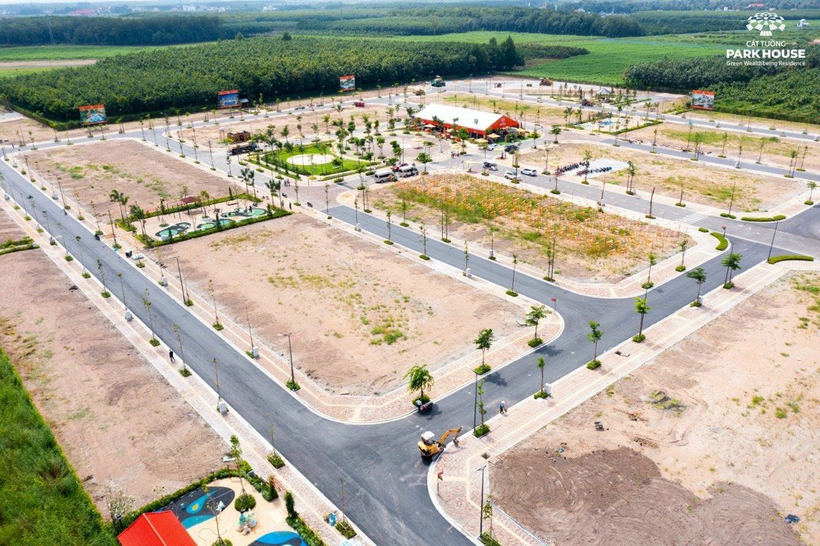 Bán đất dự án KDC mới thị xã Chơn Thành. Đầy đủ tiện nghi, dt 85m2 - 150m2. Giá chỉ từ 18 triệu/m2 4