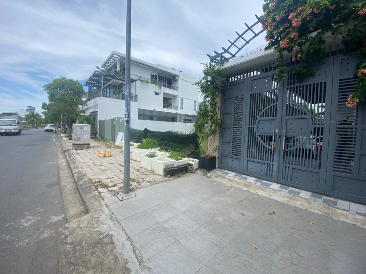 Bán đất biệt thự đường số 28B VCN Phước Long gần đường số 4. 2